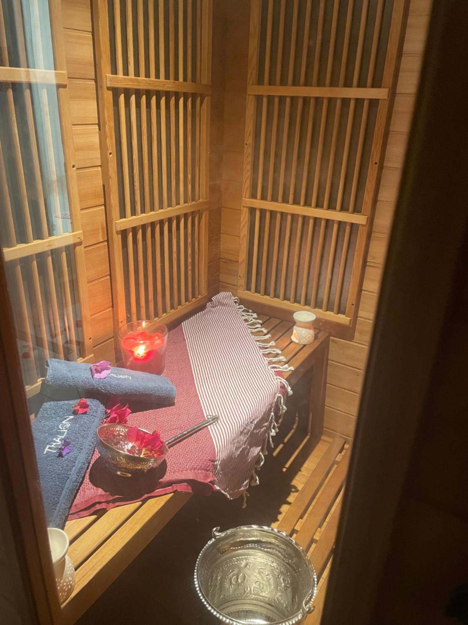 Houdarling Et Hammam Jacuzzi Et Sauna * Nimes