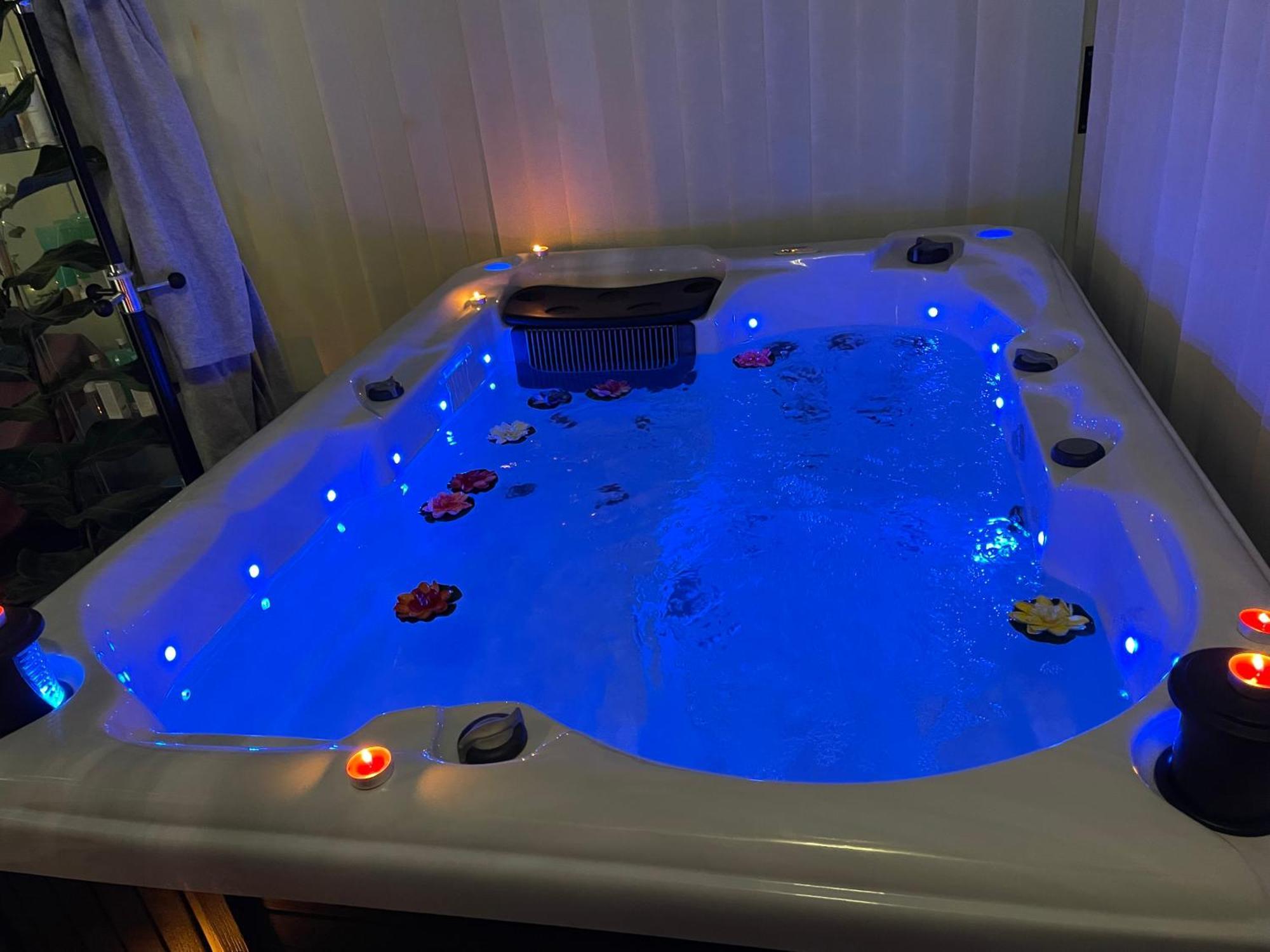 Houdarling Et Hammam Jacuzzi Et Sauna Nîmes